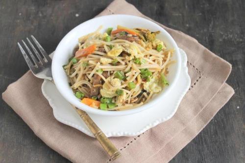 Hakka Noodles with egg